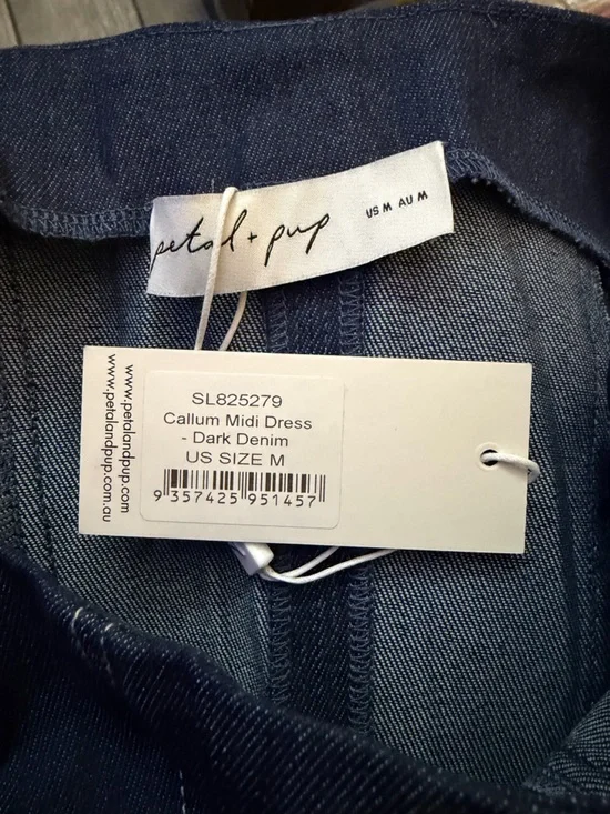 NWT Petal & Pup Callum Midi Dress - Dark Denim - Picture 2 of 2